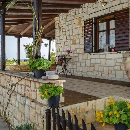 Varta Village - Elea House Дом отдыха Kalipadhon