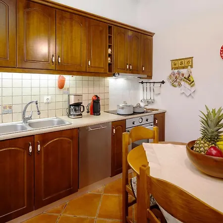 Varta Village - Elea House Дом отдыха *