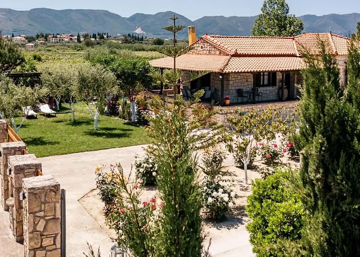 Varta Village - Elea House Tatil Evi Kalipádhon
