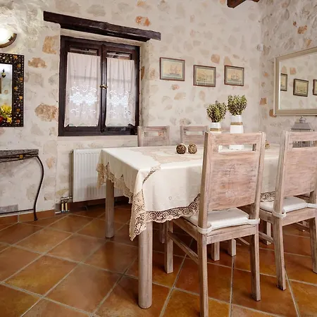 Varta Village - Elea House * Kalipádhon